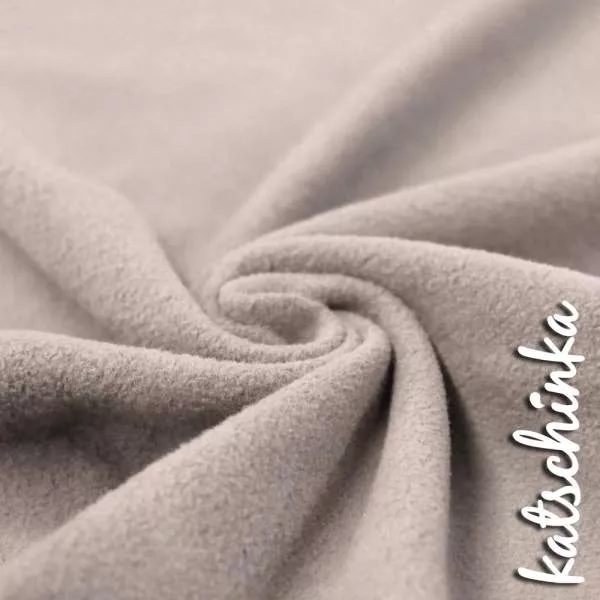 Baumwollfleece kaufen, Sherpa Stoff, Baumwollfleece nähen, Fleece Stoff online, weicher Stoff für Kleidung, Baumwollfleece Meterware, kuscheliger Stoff nähen, Sherpa Fleece kombinieren, Nähideen Baumwollfleece