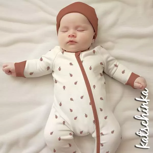 Marienkäfer Jersey Stoff in Aquarelloptik – weicher Baumwolljersey Meterware für DIY Nähprojekte