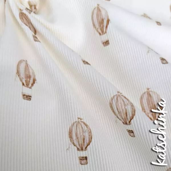 Rippenjersey mit Heissluftballon Motiv auf hellblauem Hintergrund – weicher Ribjersey Kinderstoff mit Polizeiautos als Detailaufnahme