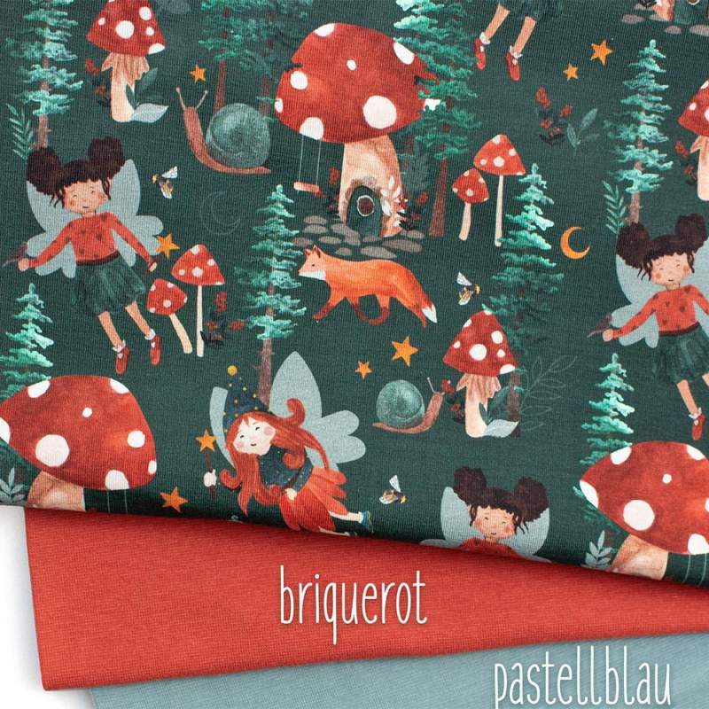 Baumwolljersey Stoff mit Feen und Waldmotiv auf grünem Hintergrund – Kinderstoff als Meterware für märchenhafte Nähprojekte