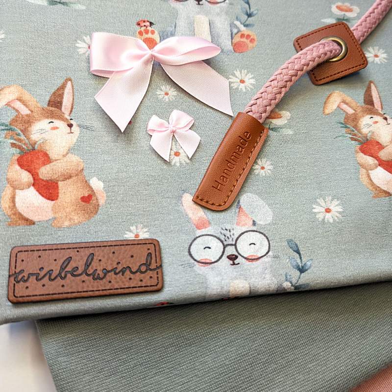 Baumwolljersey mit Igelmotiv – niedliche Igel mit Pusteblumen auf hellblauem Hintergrund