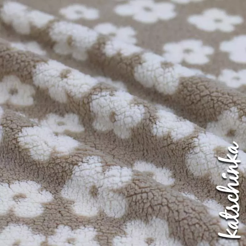 teddystoff meterware kaufen, weicher teddystoff online, teddyplüsch stoff für babydecke, teddystoff für jacken nähen, plüschstoff für winterkleidung, fleece stoff für nähprojekte, teddystoff für accessoires, meterware teddystoff online shop, teddystoff fü